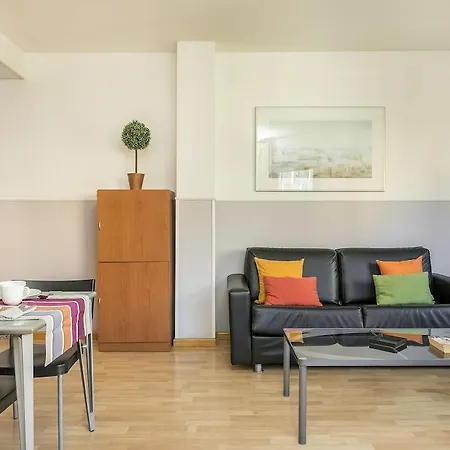 Sata Park Guell Area Apartment